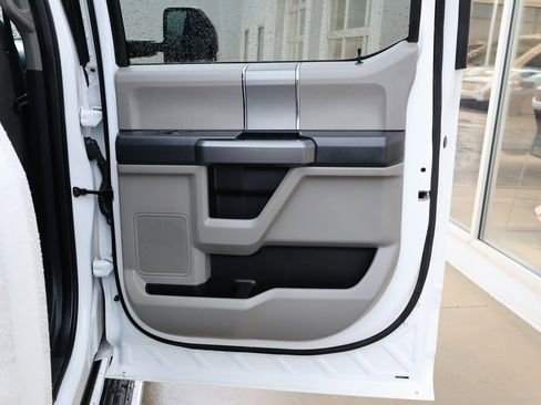 Used 2022 Ford F350 XLT w/ XLT Premium Package image 32