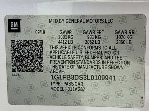 Used 2020 Chevrolet Camaro LT image 39