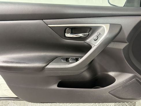 Used 2018 Nissan Altima 2.5 S FWD image 11