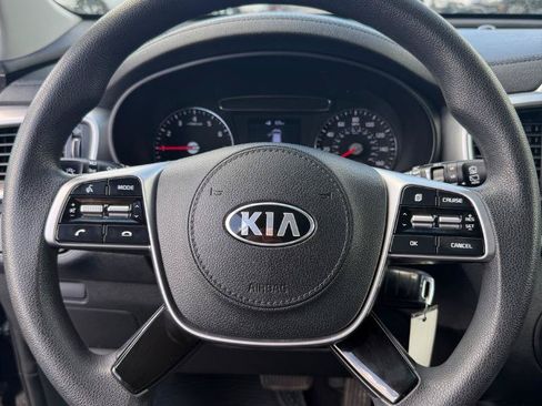 Used 2020 Kia Sorento LX FWD image 46