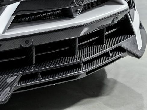 Used 2019 Lamborghini Urus AWD/4WD image 5