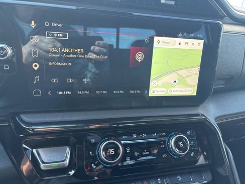 Used 2023 GMC Sierra 1500 AT4 w/ Technology Package image 16