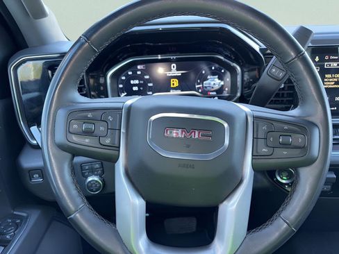 Used 2025 GMC Sierra 1500 SLT AWD/4WD image 13