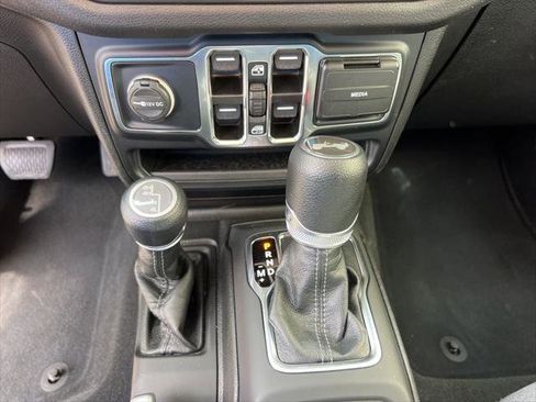 Certified 2024 Jeep Wrangler Unlimited Sport AWD/4WD image 18