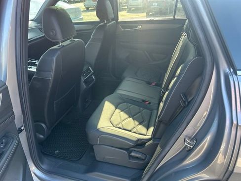 Used 2024 Volkswagen Atlas Cross Sport SE w/ Panoramic Sunroof Package AWD/4WD image 6