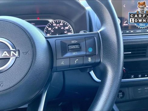 Used 2024 Nissan Rogue SV image 18