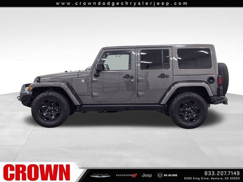 Used 2016 Jeep Wrangler Unlimited Sahara image 4