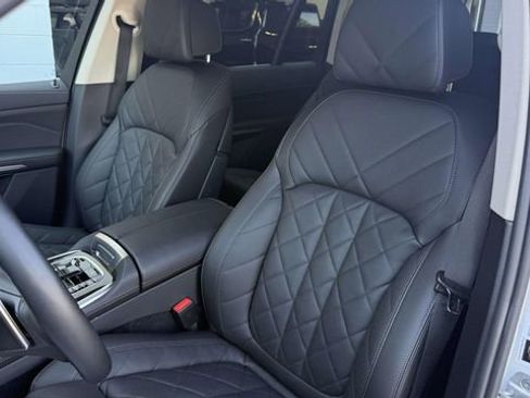 Used 2024 BMW X7 xDrive40i w/ Executive Package AWD/4WD image 18