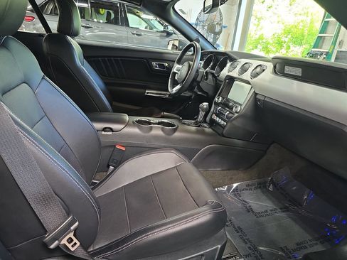 Used 2015 Ford Mustang Premium RWD image 10