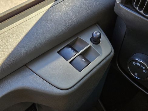 Used 2013 Chevrolet Express 2500 LS w/ Power Package image 19