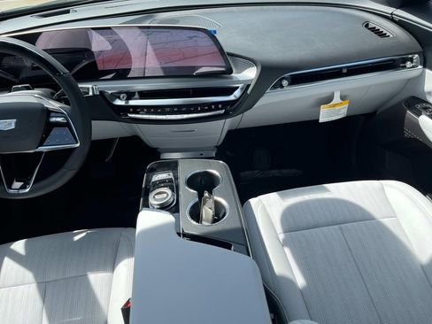 New 2026 Cadillac Lyriq Sport image 14