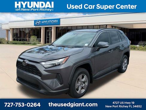 Used 2024 Toyota RAV4 XLE w/ Convenience Package FWD image 1