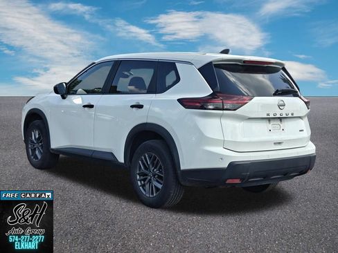 Used 2024 Nissan Rogue S AWD/4WD image 14