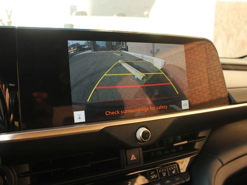 Used 2024 Toyota Crown image 33