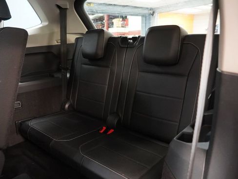 Used 2021 Volkswagen Tiguan SEL w/ 3rd Row Seat Package AWD/4WD image 29