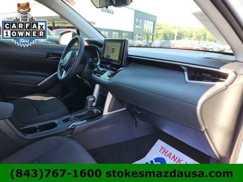Used 2023 Toyota Corolla Cross LE w/ Moonroof Package FWD image 28