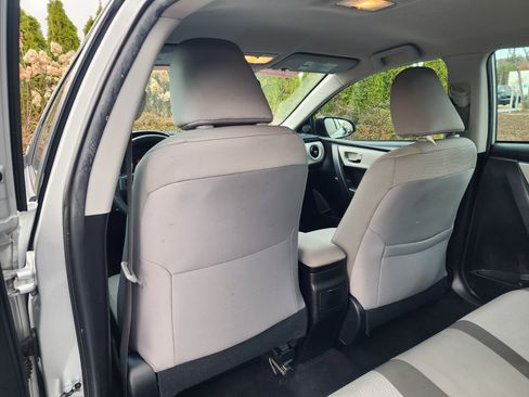 Used 2017 Toyota Corolla LE image 14