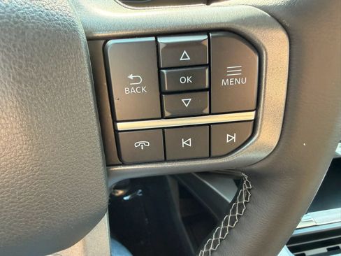 Used 2025 Ford F250 Lariat AWD/4WD image 30