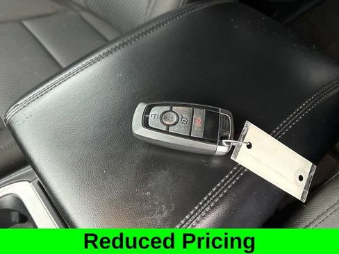 Used 2022 Ford Explorer XLT image 51