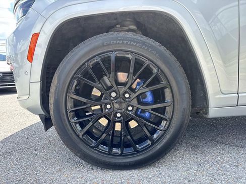 Used 2023 Jeep Grand Cherokee L Summit AWD/4WD image 5