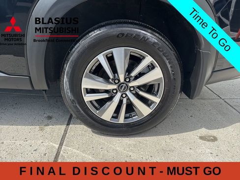 Used 2023 Nissan Pathfinder SL AWD/4WD image 18