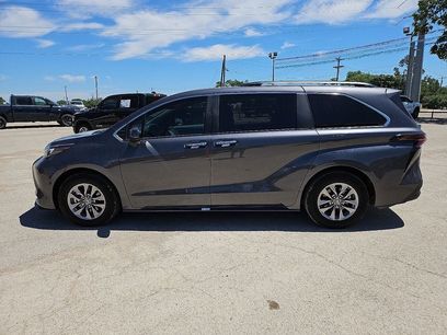 Used 2025 Toyota Sienna XLE