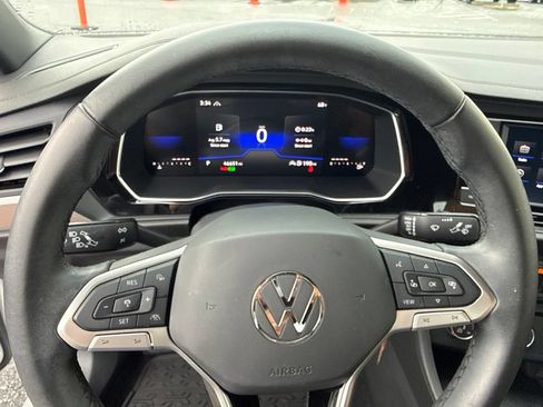 Certified 2024 Volkswagen Jetta Sport FWD image 29