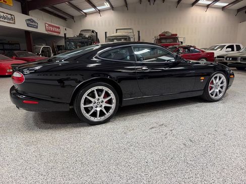 Used 2005 Jaguar XK8 Coupe RWD image 8