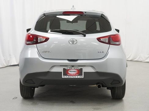 Used 2020 Toyota Yaris XLE image 11