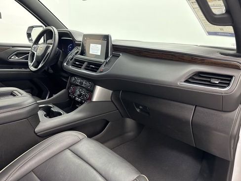 Used 2024 Chevrolet Suburban Premier image 34