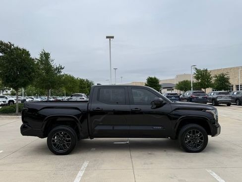 Used 2023 Toyota Tundra Platinum w/ Advanced Package AWD/4WD image 4