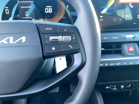 New 2026 Kia K4 LXS image 12