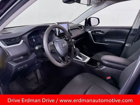 Used 2023 Toyota RAV4 XLE image 7