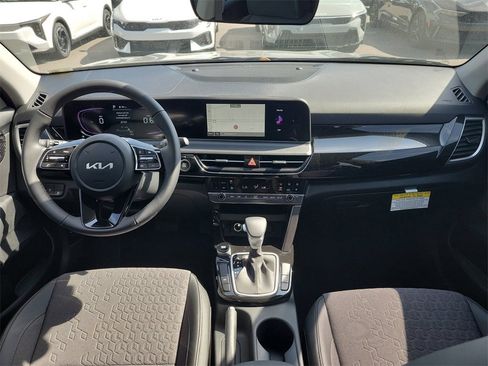 New 2026 Kia Seltos S image 17
