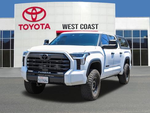 Used 2024 Toyota Tundra Limited AWD/4WD image 1