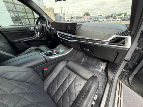 Used 2024 BMW X5 xDrive40i AWD/4WD image 13