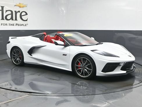 Used 2023 Chevrolet Corvette Stingray Premium Conv w/ Z51 Performance Package RWD image 6