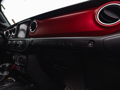 Used 2021 Jeep Wrangler Rubicon w/ Uconnect 4C Nav & Sound Group image 26