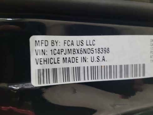 Used 2022 Jeep Cherokee Trailhawk w/ Comfort/Convenience Group image 33