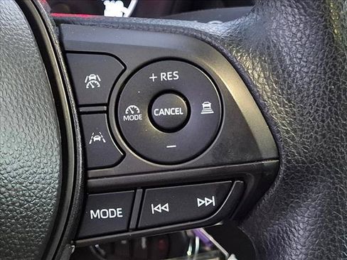 Used 2025 Toyota Corolla LE FWD image 15