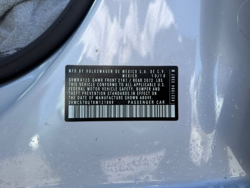 Used 2019 Volkswagen Jetta SE w/ Cold Weather Package image 25