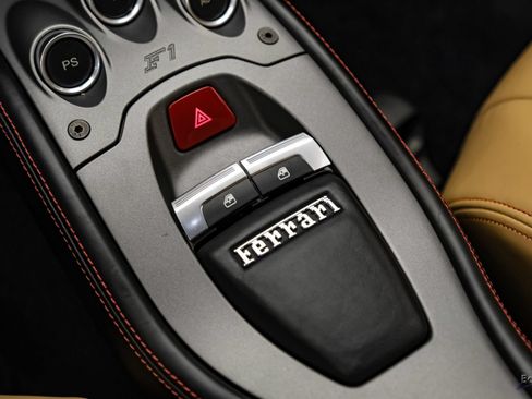 Used 2014 Ferrari 458 Italia Coupe RWD image 69