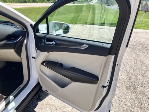 Used 2017 Lincoln MKC Reserve AWD/4WD image 22