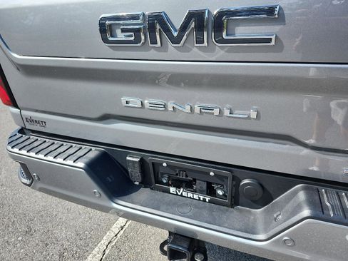 Certified 2025 GMC Sierra 2500 Denali Ultimate image 4