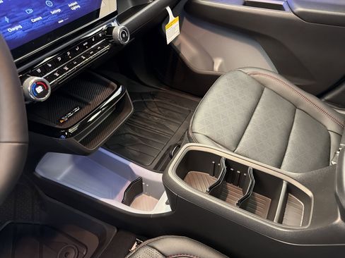 New 2027 Chevrolet Bolt RS w/ Technology Package FWD image 23