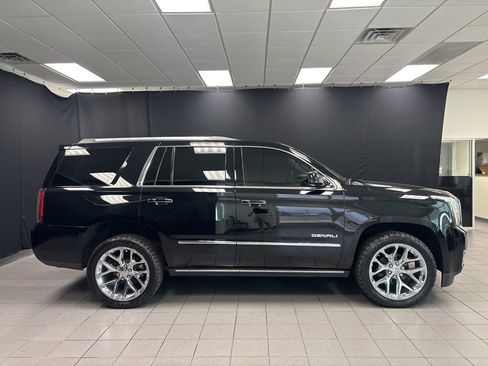 Used 2020 GMC Yukon Denali w/ Denali Premium Package AWD/4WD image 2