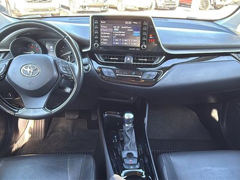 Used 2021 Toyota C-HR Limited image 18