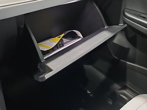 New 2026 Volkswagen Taos SE image 29