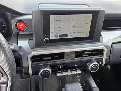 Used 2024 Toyota Tacoma TRD Off-Road image 7