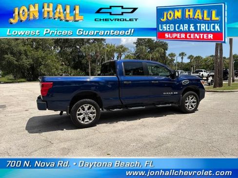 Used 2023 Nissan Titan SV w/ SV Convenience Package AWD/4WD image 13